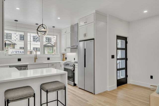 19 Keith St 1, Watertown, MA 02472