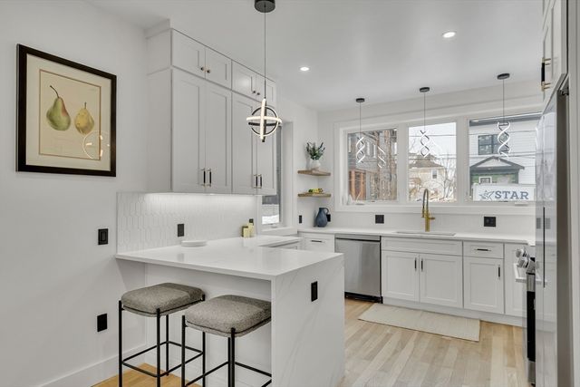 19 Keith St 1, Watertown, MA 02472