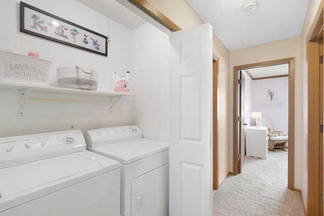 5650 Brandlwood Court 68, White Bear Lake, MN 55110