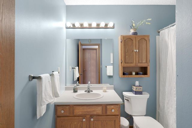 5650 Brandlwood Court 68, White Bear Lake, MN 55110