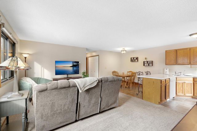 5650 Brandlwood Court 68, White Bear Lake, MN 55110