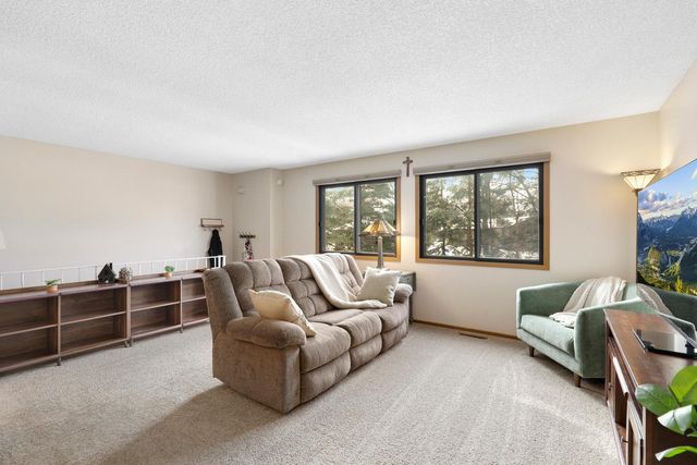 5650 Brandlwood Court 68, White Bear Lake, MN 55110