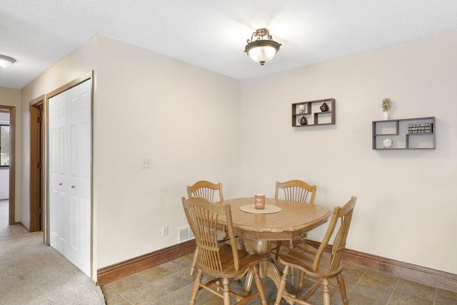 5650 Brandlwood Court 68, White Bear Lake, MN 55110