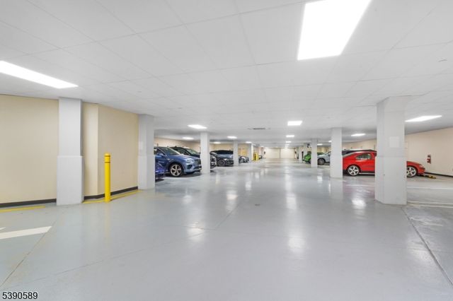 80 Claremont Rd unit 206 206, Bernardsville Boro, NJ 07924