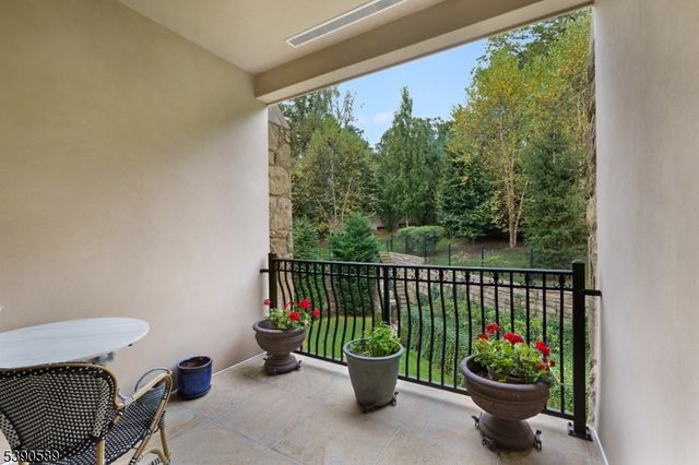 80 Claremont Rd unit 206 206, Bernardsville Boro, NJ 07924