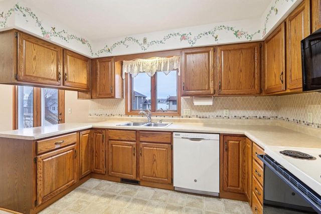 310 Kay Drive, Waunakee, WI 53597