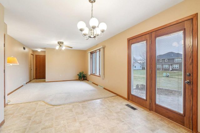 310 Kay Drive, Waunakee, WI 53597