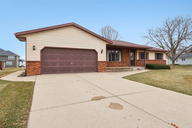 310 Kay Drive, Waunakee, WI 53597