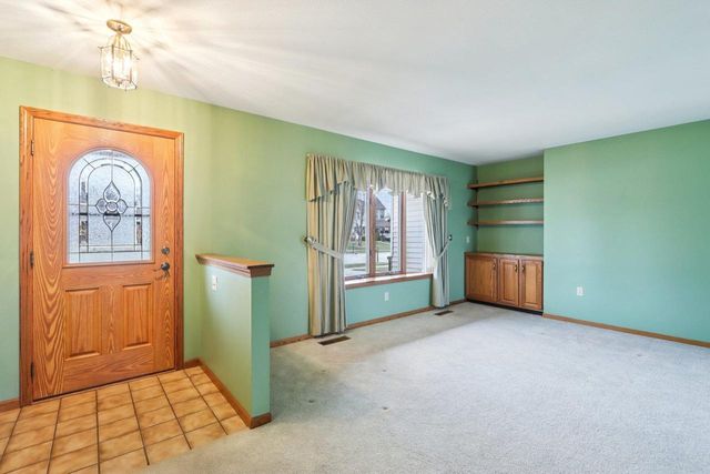 310 Kay Drive, Waunakee, WI 53597