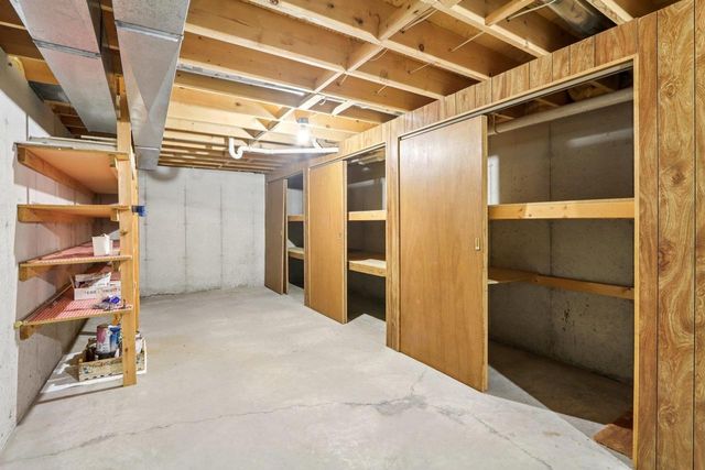 310 Kay Drive, Waunakee, WI 53597