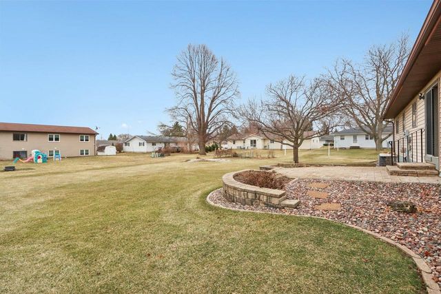 310 Kay Drive, Waunakee, WI 53597