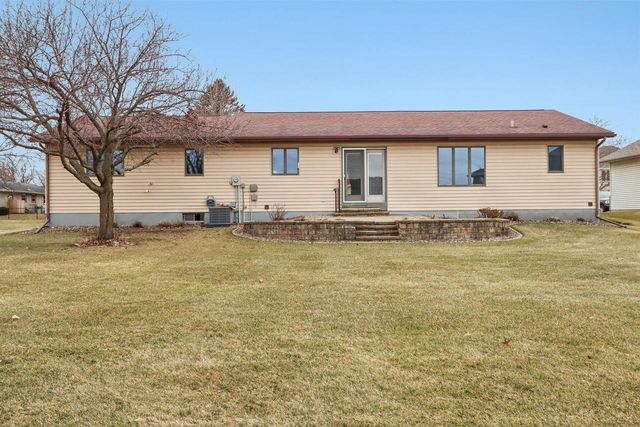 310 Kay Drive, Waunakee, WI 53597