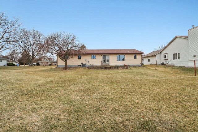 310 Kay Drive, Waunakee, WI 53597