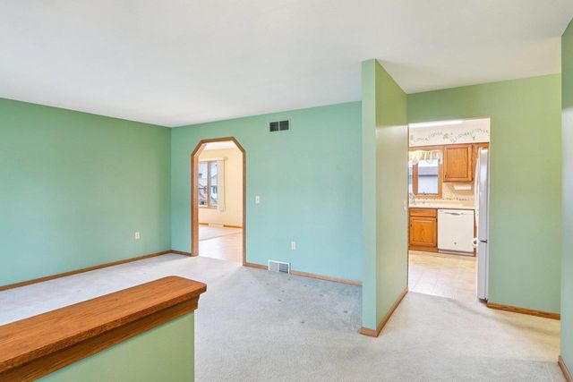 310 Kay Drive, Waunakee, WI 53597