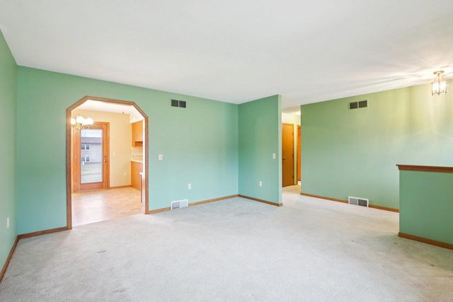 310 Kay Drive, Waunakee, WI 53597