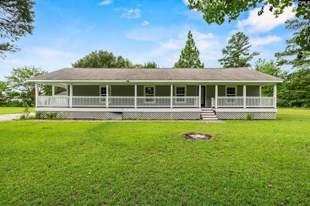 471 Doctor Drive, Hopkins, SC 29061