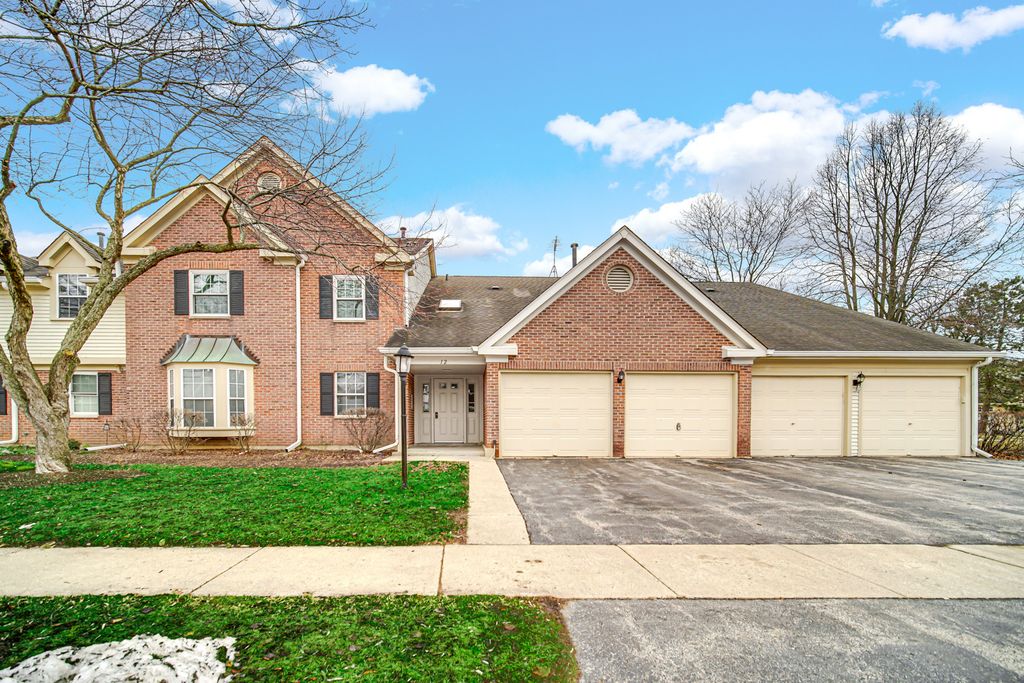 12 Aberdeen Court Z1, Schaumburg, IL 60194