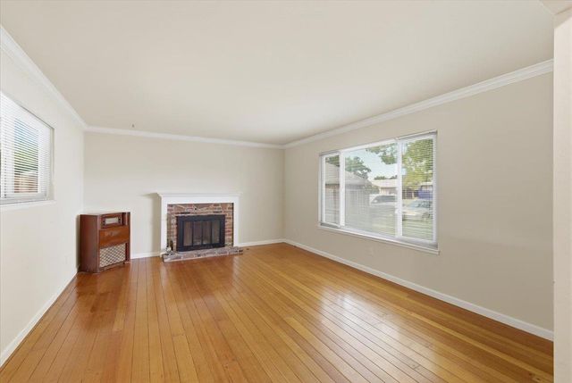 7300 Flamingo Way, Sacramento, CA 95828