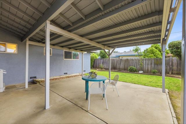 7300 Flamingo Way, Sacramento, CA 95828