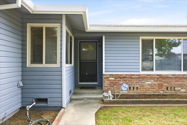 7300 Flamingo Way, Sacramento, CA 95828