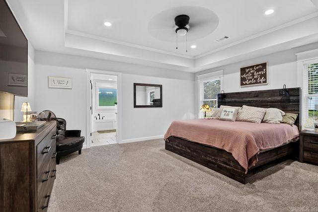 2040 Creekwood Circle, Bauxite, AR 72011