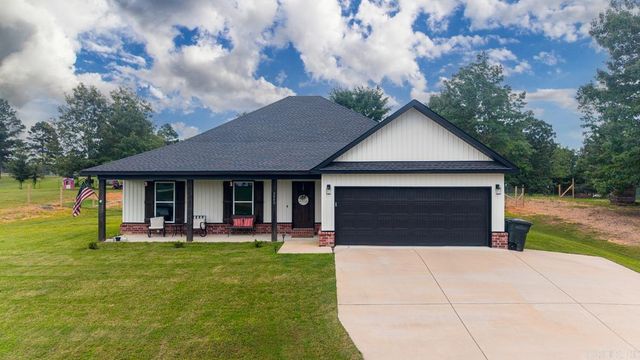 2040 Creekwood Circle, Bauxite, AR 72011