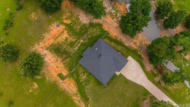 2040 Creekwood Circle, Bauxite, AR 72011