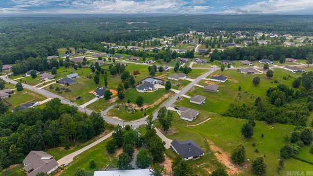 2040 Creekwood Circle, Bauxite, AR 72011