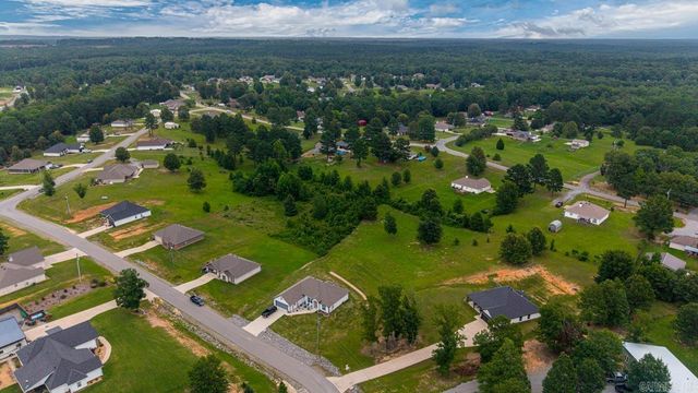 2040 Creekwood Circle, Bauxite, AR 72011