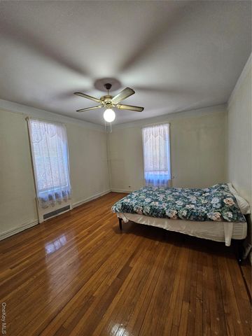 111-39 76th Road E4, Forest Hills, NY 11375