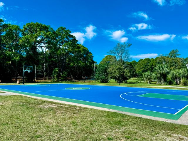 215 NE Buck Drive, Fort Walton Beach, FL 32548