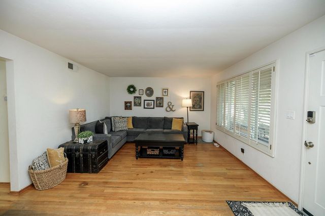 1683 E Canal Dr, Turlock, CA 95380