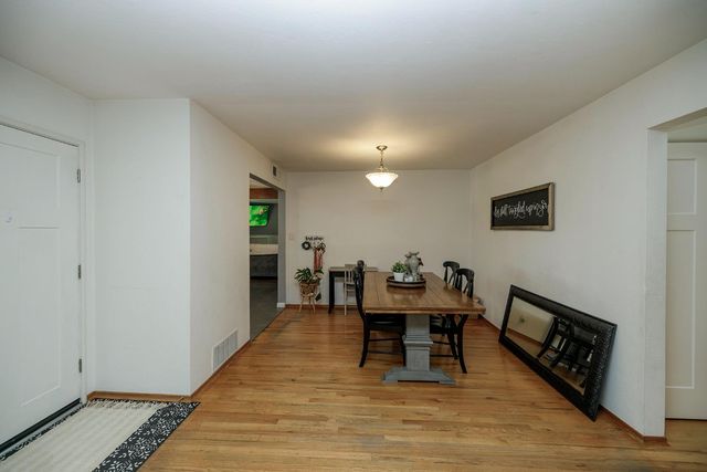1683 E Canal Dr, Turlock, CA 95380