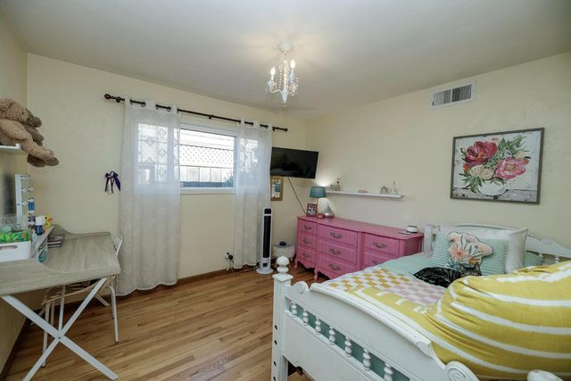 1683 E Canal Dr, Turlock, CA 95380
