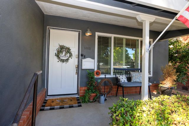 1683 E Canal Dr, Turlock, CA 95380