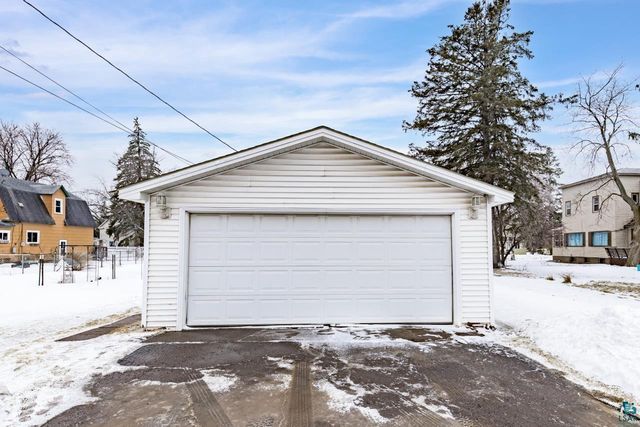 5914 Banks Ave, Superior, WI 54880