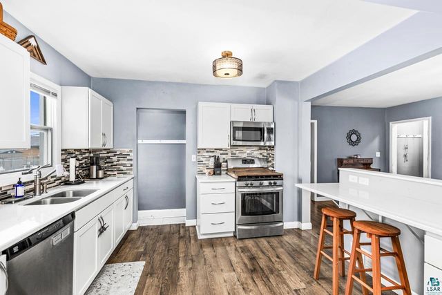 5914 Banks Ave, Superior, WI 54880