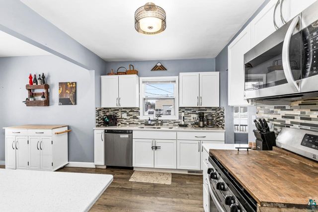 5914 Banks Ave, Superior, WI 54880