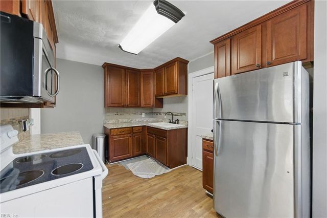 328 E Lorengo AVE, Norfolk, VA 23503