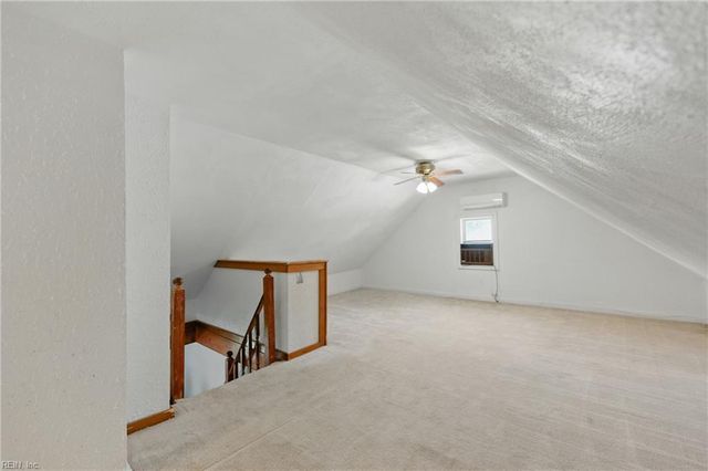 328 E Lorengo AVE, Norfolk, VA 23503