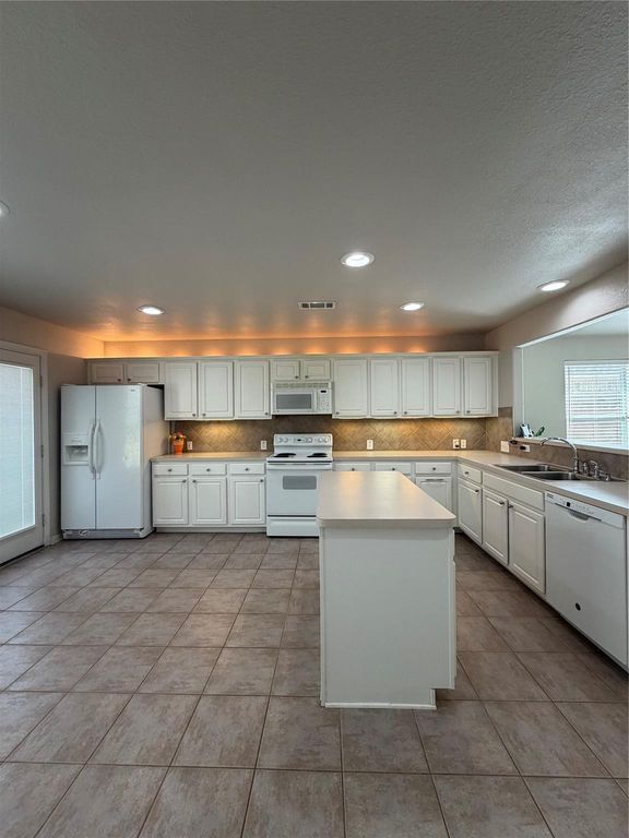 54 E Misty Dawn Drive, The Woodlands, TX 77385