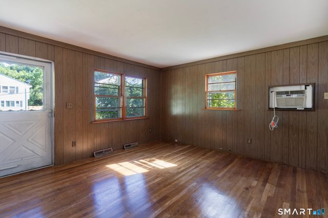 146 Downes Street, Waterbury, CT 06704