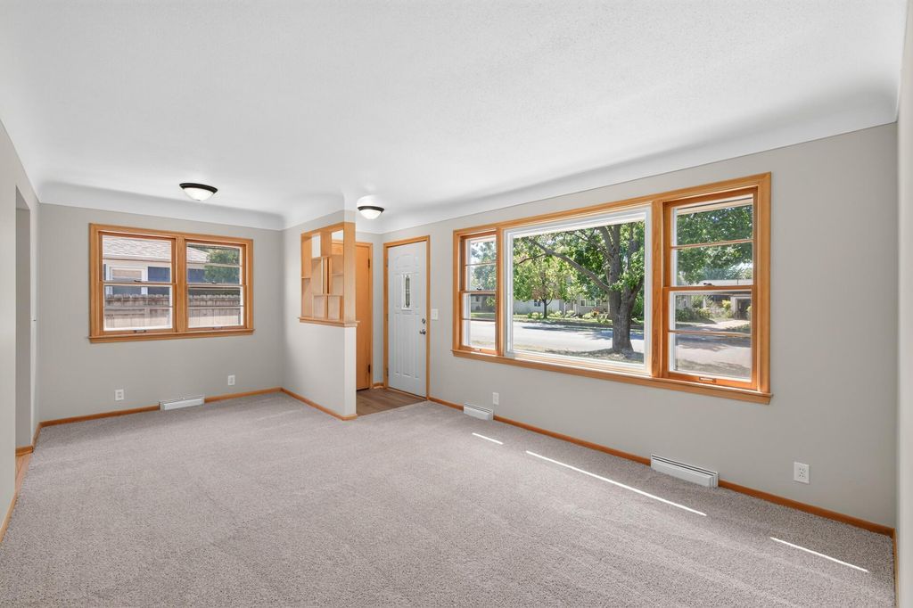 424 4th Avenue NE, Osseo, MN 55369 — photo 2