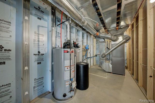 652 Round Rock Dr Drive, Howell, MI 48843