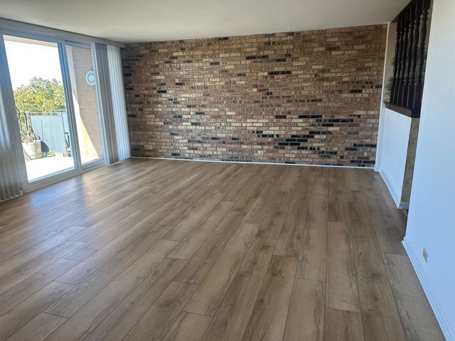 101 Bar Harbour Road 6D, Schaumburg, IL 60193