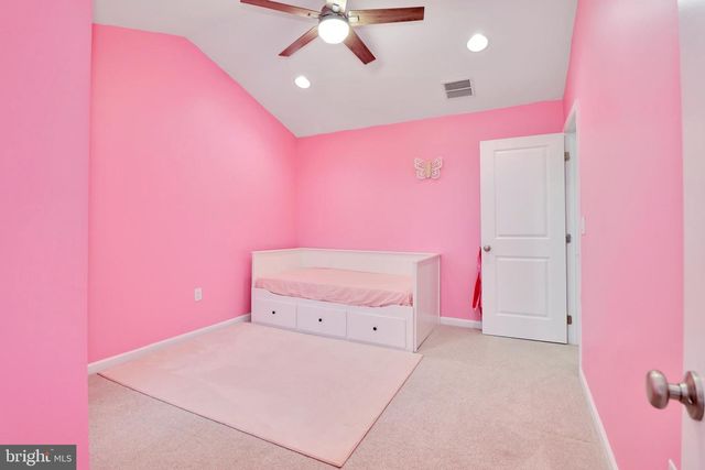 9 CLOVER LN, Monroe Township, NJ 08831