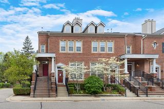 16992 Farmington Road, Livonia, MI 48154