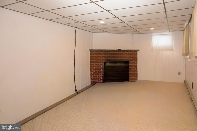 47 WEAVERTOWN LN, Douglassville, PA 19518