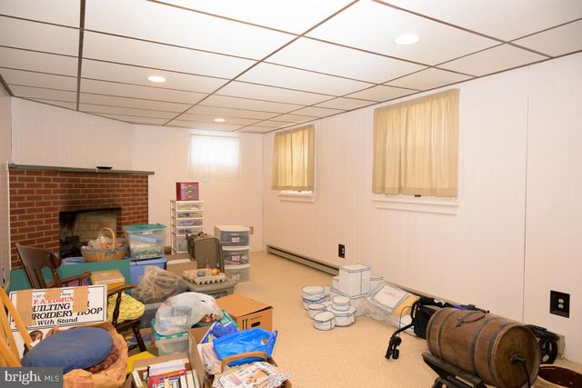 47 WEAVERTOWN LN, Douglassville, PA 19518