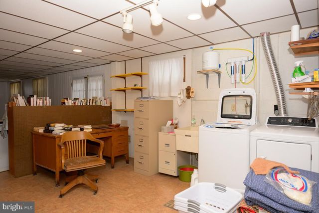 47 WEAVERTOWN LN, Douglassville, PA 19518